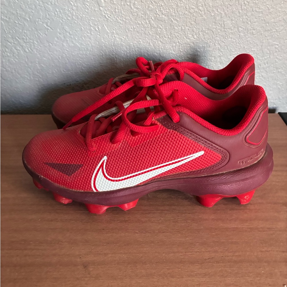 Nike Soccer Cleats Kids size 4Y EUC - Picture 3 of 8
